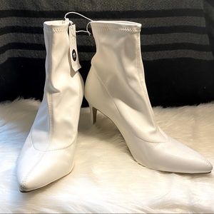 White Cady A New Day Booties SZ 11